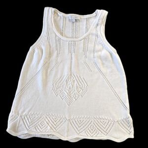 White Sleeveless Knit sweater Medium